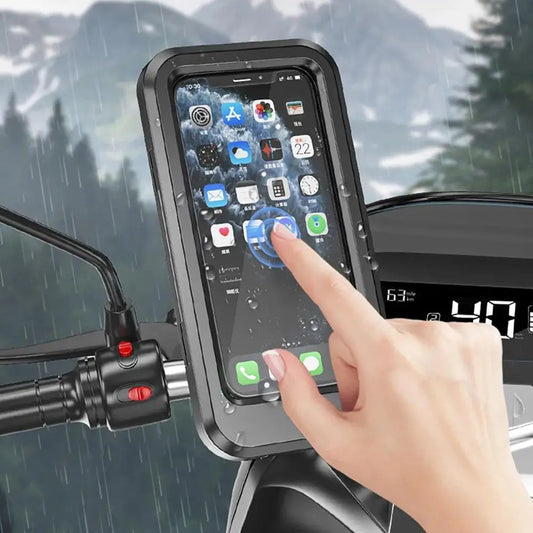 Support rotatif étanche noir pour téléphone moto sous une pluie
